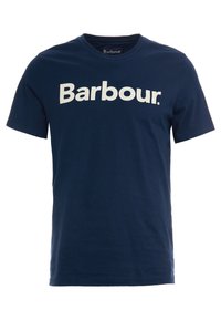 Námořnická modrá bavlněná tričko s bílým logem "Barbour." na hrudi. Krátké rukávy a krční výstřih. Měkká textura.