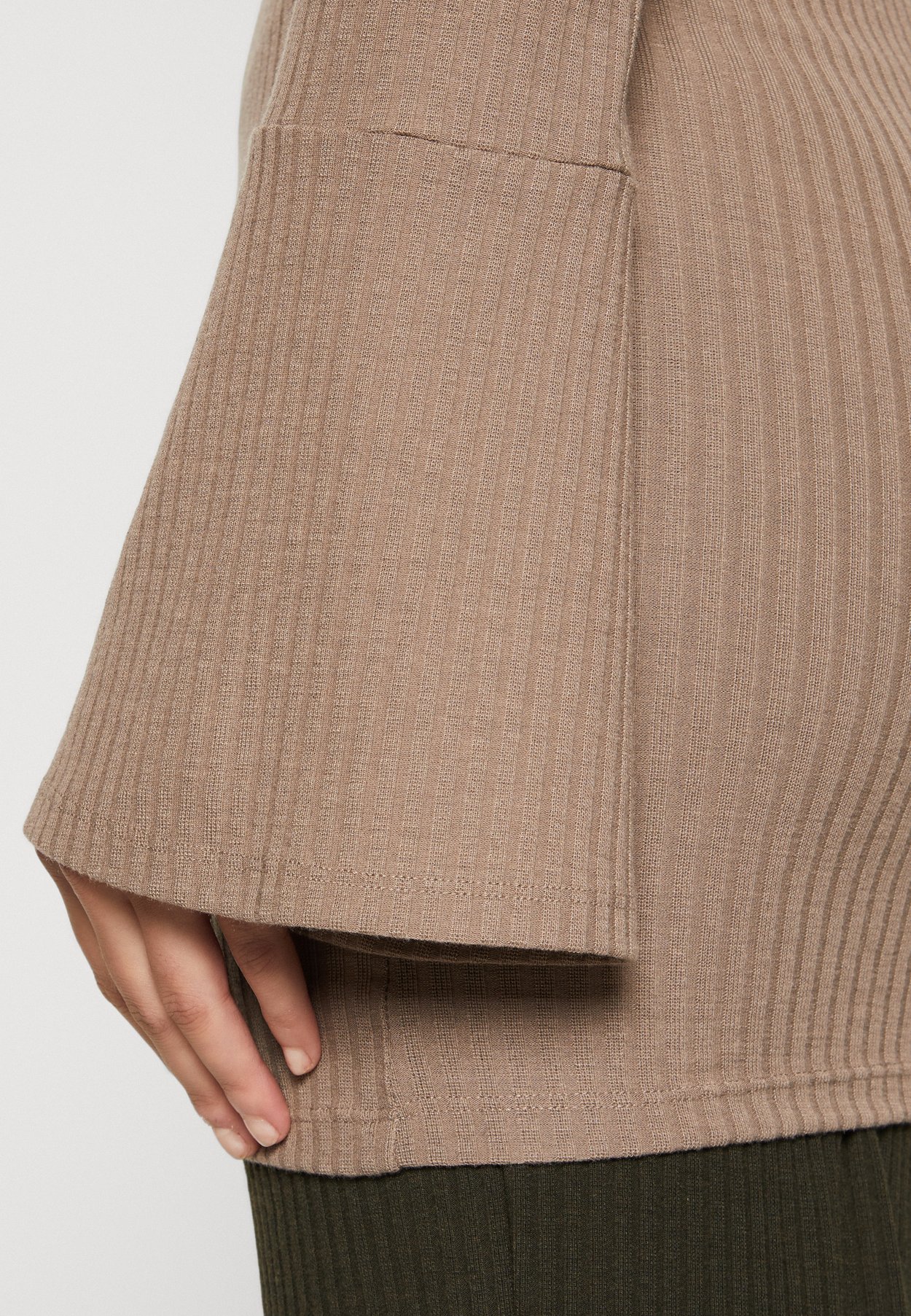 ONLNELLA BUTTON CARDIGAN