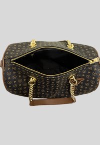 Borsa a tracolla marrone con motivo, dotata di hardware dorato, chiusura con zip e manici doppi in catena e pelle. Interno in tessuto nero.