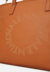 Valentino Bags PIE RE - Borsa a mano - cuoio