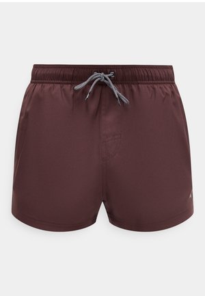 Hnědé pánské plavkové šortky s elastickým pasem a černobílou šňůrkou, zobrazené na světle šedém pozadí.