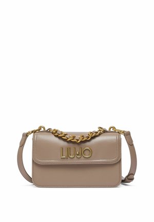 Bézs bőr kézitáska arany lánc részlettel és a „LIU JO” arany logóval az elülső fedélen, állítható vállpánttal.