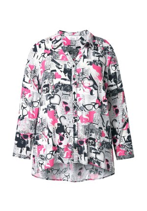 Blusa de mangas largas en blanco, negro y rosa con un estampado gráfico mezclado, que presenta corazones, gafas y acentos de texto. Cierre frontal de botones.