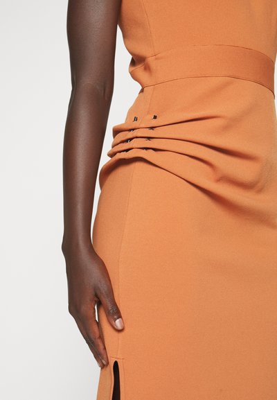 Hervé Léger DRAPED MILANO MIDI DRESS HARDWARE - Φόρεμα σε ίσια γραμμή - ginger