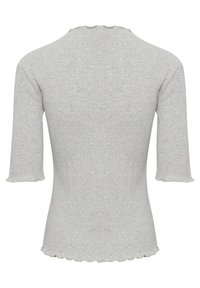 Grå ribbad topp med en åtsittande design, halvängd ärmar och vågiga kanter vid halsringningen och ärmsluten. Texturerad tyg.