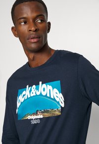 Jack & Jones JORAZAN TEE CREW NECK - Camisola de manga comprida - navy blazer