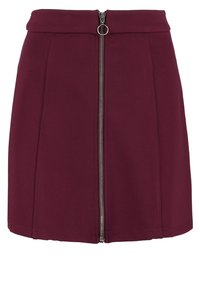 Burgundská áčková sukně vyrobená z elastického materiálu, se zapínáním na přední zip, jednoduchým designem a hladkou texturou.