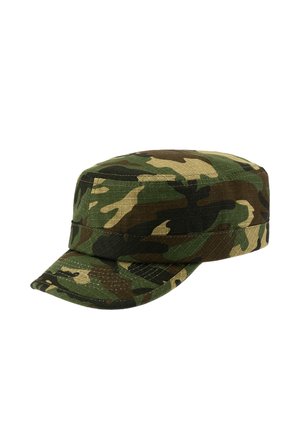 Casquette militaire camouflage avec dessus plat et visière incurvée en motif camouflage vert, marron et beige sur fond blanc.