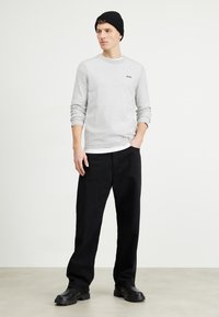 BOSS EVER - Pulover - light/pastel grey