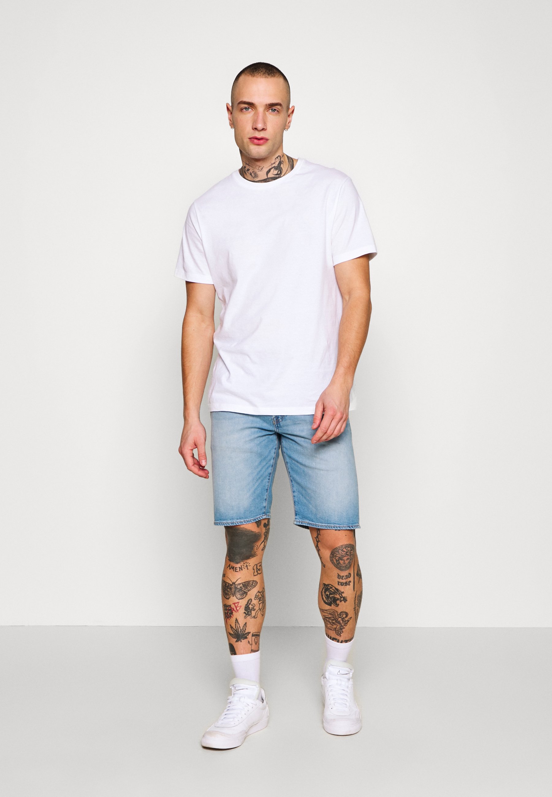 levi's 501 hemmed shorts