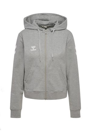 Jasnoszara bluza z kapturem zapinana na zamek, z troczkami, kieszeniami typu kangur, białym logo na lewej piersi oraz białymi paskami w kształcie „chevron” na rękawach.