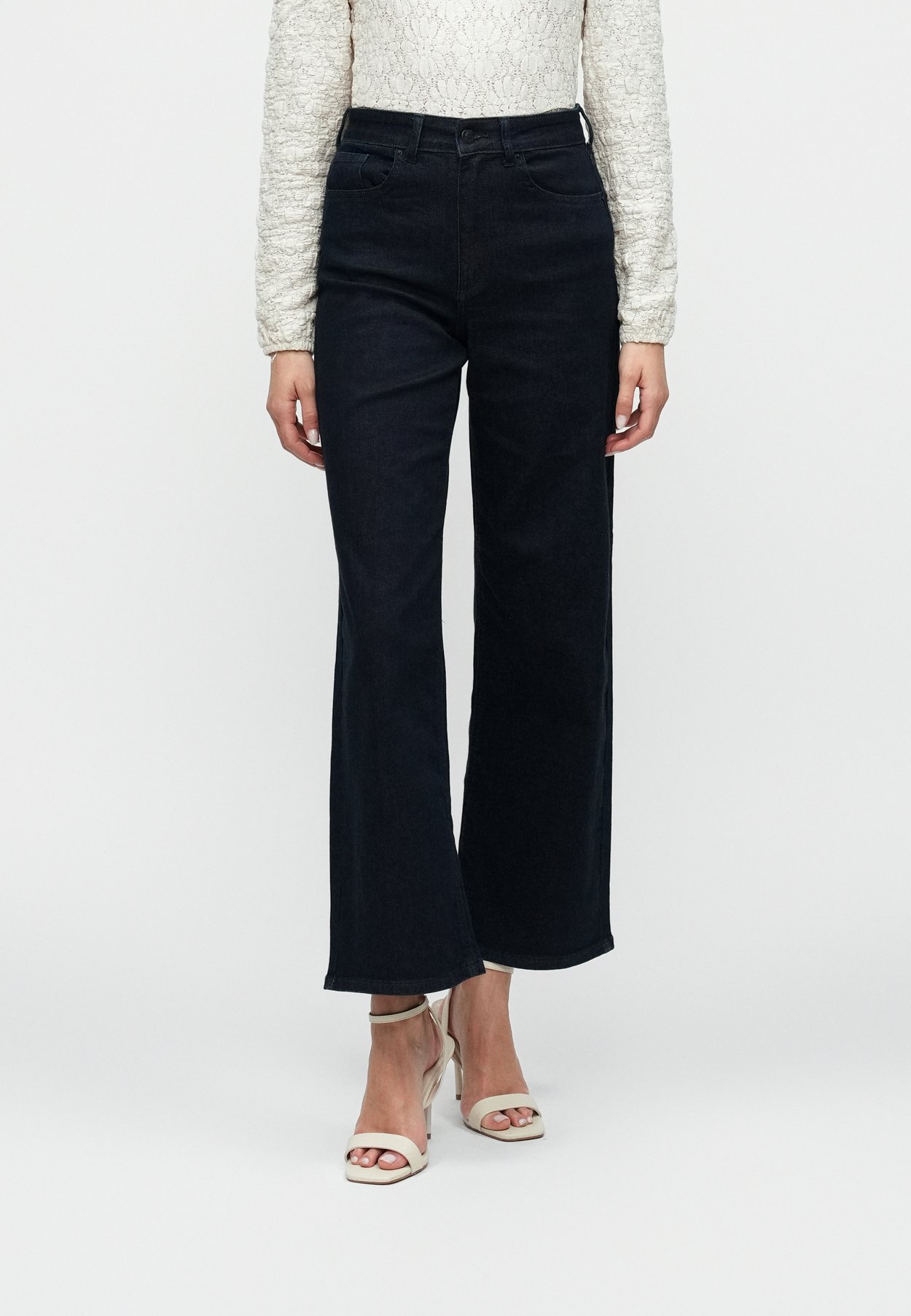 Wide-fit ONLJUICYHIGH High waist Wide Leg Fit