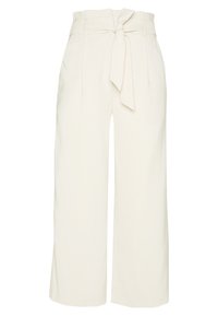 Pantalon à jambes larges en tissu crème clair, avec une taille haute ornée d'une ceinture nouée et deux plis à l'avant pour une meilleure structure.