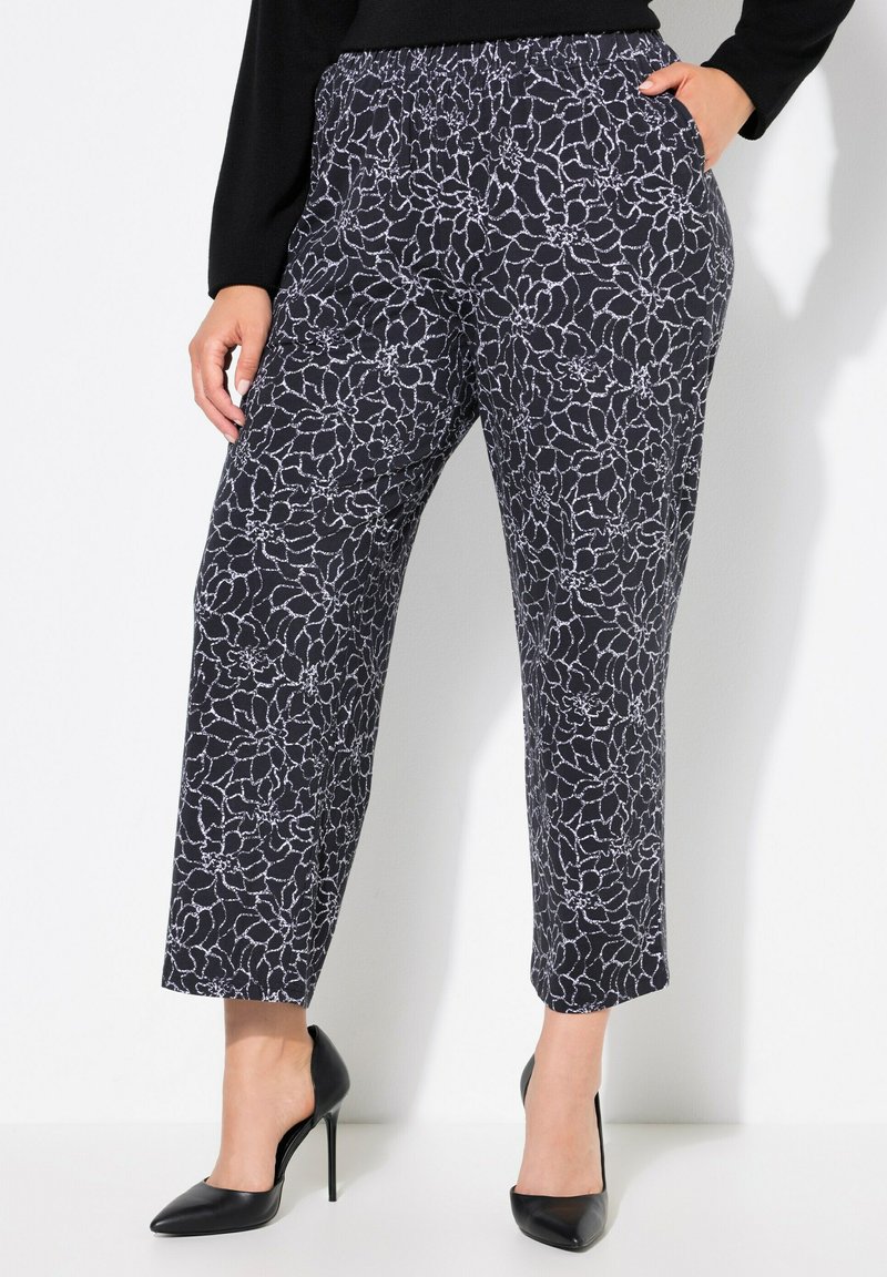 Ulla Popken PRINT ELASTIC WAIST POCKET  - Broek - black