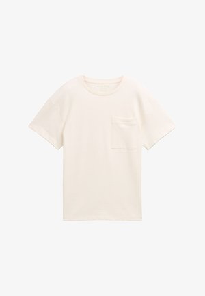 Cremefarbendes Baumwoll-T-Shirt mit kurzen Ärmeln, Rundhalsausschnitt und einer linken Brusttasche. Glatte Textur und lässige Passform.