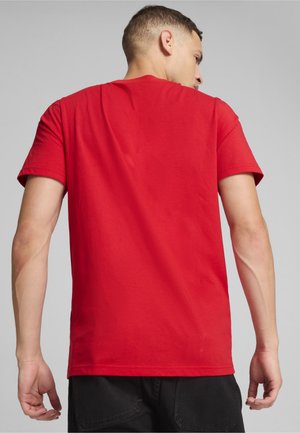 Puma SCUDERIA FERRARI RACE COLOUR SHIELD - Trükipildiga T-särk - rosso corsa