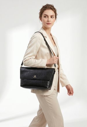 Bruno Magli, BRUNO MAGLI SHOULDER BAG - Borsa a mano - black