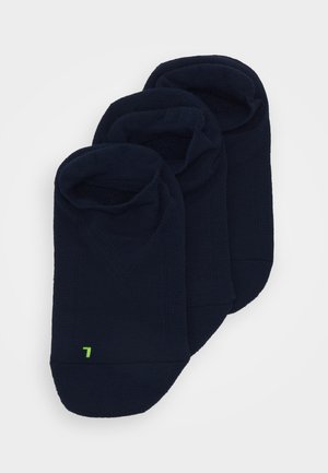 Chaussettes de cheville bleu marine, trois paires, présentant un tissu texturé, des poignets repliés et un petit logo vert dans la zone des orteils.