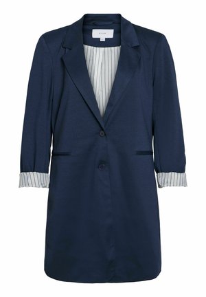 Tumši zils sieviešu žakete ar iegriezuma atlokiem, divām pogām, priekšējām kabatām un svītrainām piedurknēm ar atlocēm un atbilstošu svītrainu oderi.