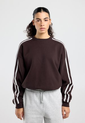 America Today, Sweater - dark brown