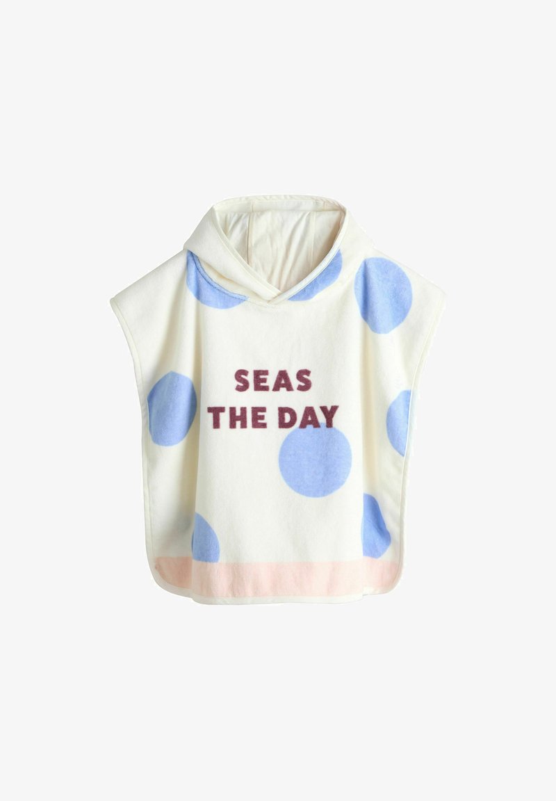 Poncho bianco senza maniche con cappuccio, decorato con pois blu e la scritta "SEAS THE DAY" in bordeaux sul davanti.