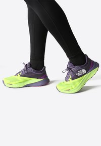 The North Face - VECTIV ENDURIS 3 - Sneakers - bright yellow Miniaturebillede 1