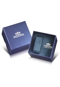 Mėlyna dovanų dėžutė su satino apdaila turi minkštą mėlyną vidinį pamušalą ir centrą, skirtą laikrodžiui, pažymėtą „FESTINA“.}}