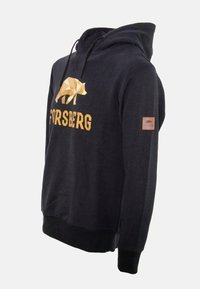 Schwarzer Hoodie mit einem geometrischen goldenen Bärenmotiv und dem Text "FORSBERG" auf der Vorderseite. Verfügt über ein Markenpatch am Ärmel und eine verstellbare Kapuze.