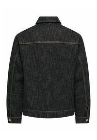 Mustast teksariidest jakk, millel on klassikaline krae, pikad varrukad ja kollane õmblus. Tagantvaade näitab lihtsat disaini ilma täiendavate kaunistusteta.