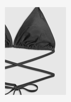 4F, - Góra od bikini