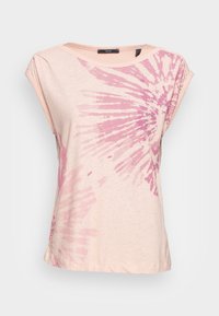 Lichtroze t-shirt met korte mouwen, voorzien van een gestructureerd spuitpatroon in donkerder roze, ronde halslijn en een relaxte pasvorm. Zacht katoen.