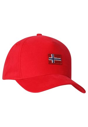 Rode honkbalpet met gebogen klep en een klein rechthoekig stukje van de Noorse vlag op het voorpaneel.