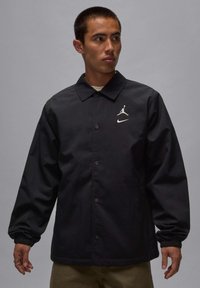 Jordan Let jakke / Sommerjakker - black/white/lt smoke grey