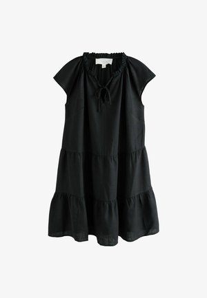 Rochie neagră fără mâneci în straturi, cu guler plisat și închidere frontală cu panglică, realizată din țesătură ușoară din in.