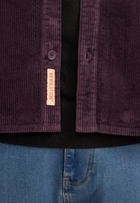 Non sélectionné, darkpurple