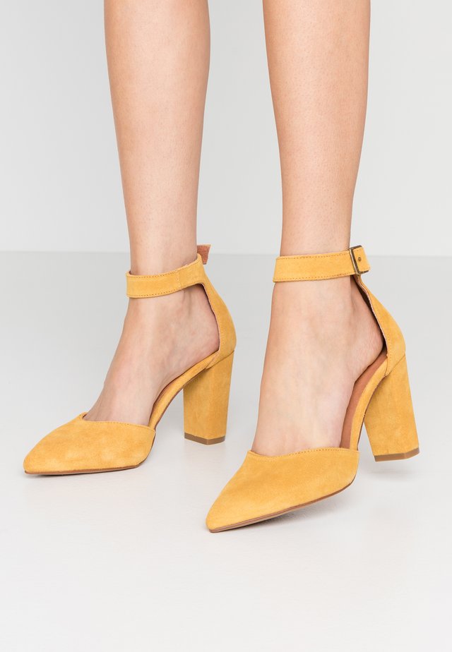 Escarpins à talons hauts - milda mustard