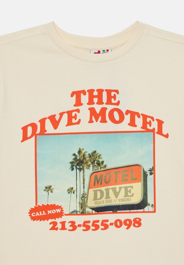 HIVE - Print T-shirt4