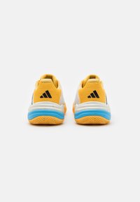 adidas Performance BARRICADE 13 CLAY TENNIS - Zapatillas de tenis para tierra batida - footwear white/core black/semi spark