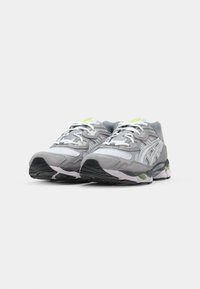 ASICS SportStyle GEL NYC UNISEX - Sneaker low - white/glacier grey