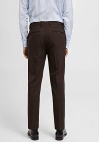 Mango TURIN - Hlače za odijelo - brown