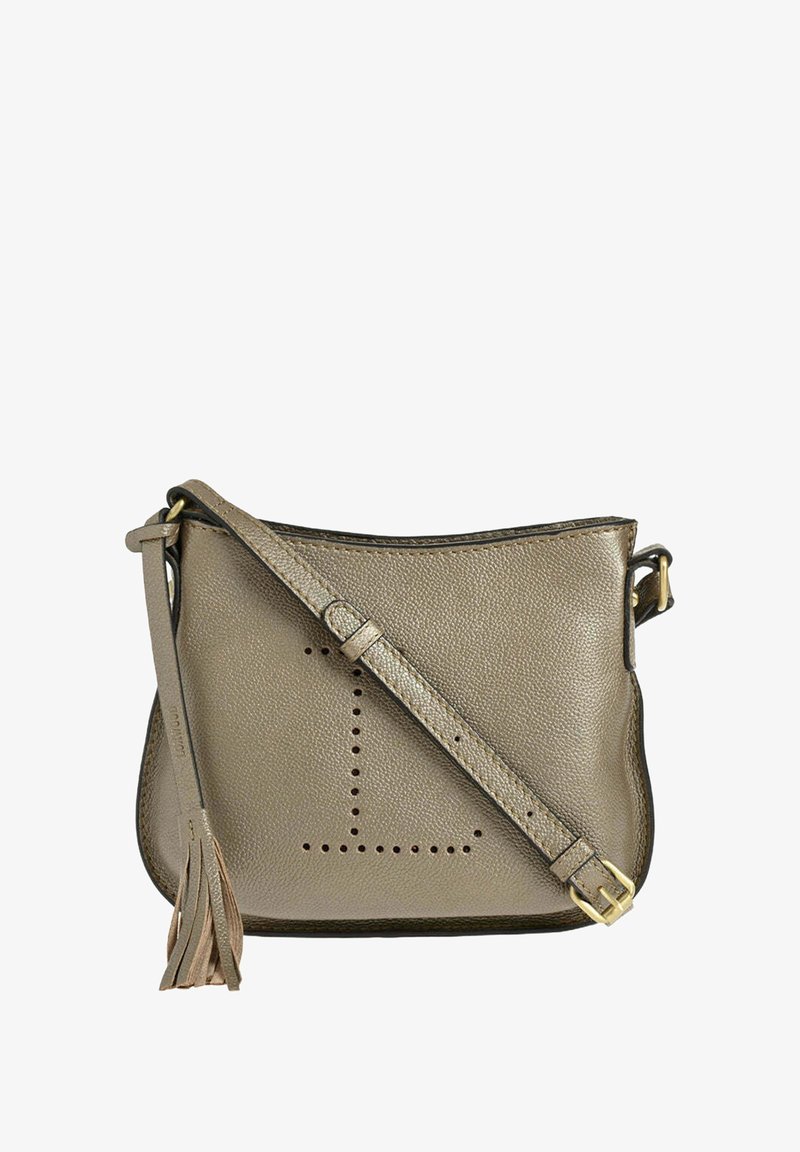 Sacoche en cuir vert olive métallisé texturé. Elle présente un design perforé à l'avant et une longue bandoulière ajustable avec un gland.