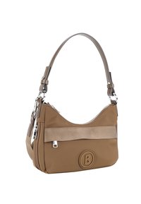 Borsa a tracolla in tessuto marrone con un design curvo. Presenta una chiusura con zip, una fascia decorativa a righe e un dettaglio del logo impresso. Tracolla regolabile.