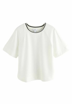 Vit kortärmad sweatshirt med svart och vit randig rund halsringning, uppvisad mot en vit bakgrund.
