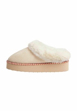 Slippers - cream