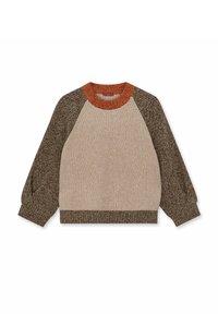Strickpullover mit beigem Körper, braunen und olivgrünen Raglanärmeln sowie einem orangefarbenen gerippten Kragen. Texturiertes Muster über die gesamte Fläche.