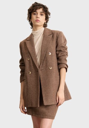 Blazer - brown