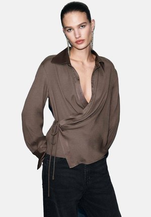 Blouse - brown