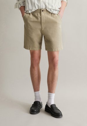 REGULAR - Shorts - dusky green