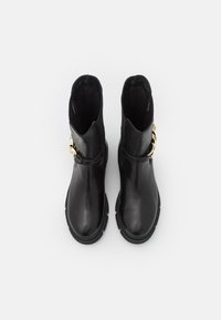 Tamaris Botas con plataforma - black