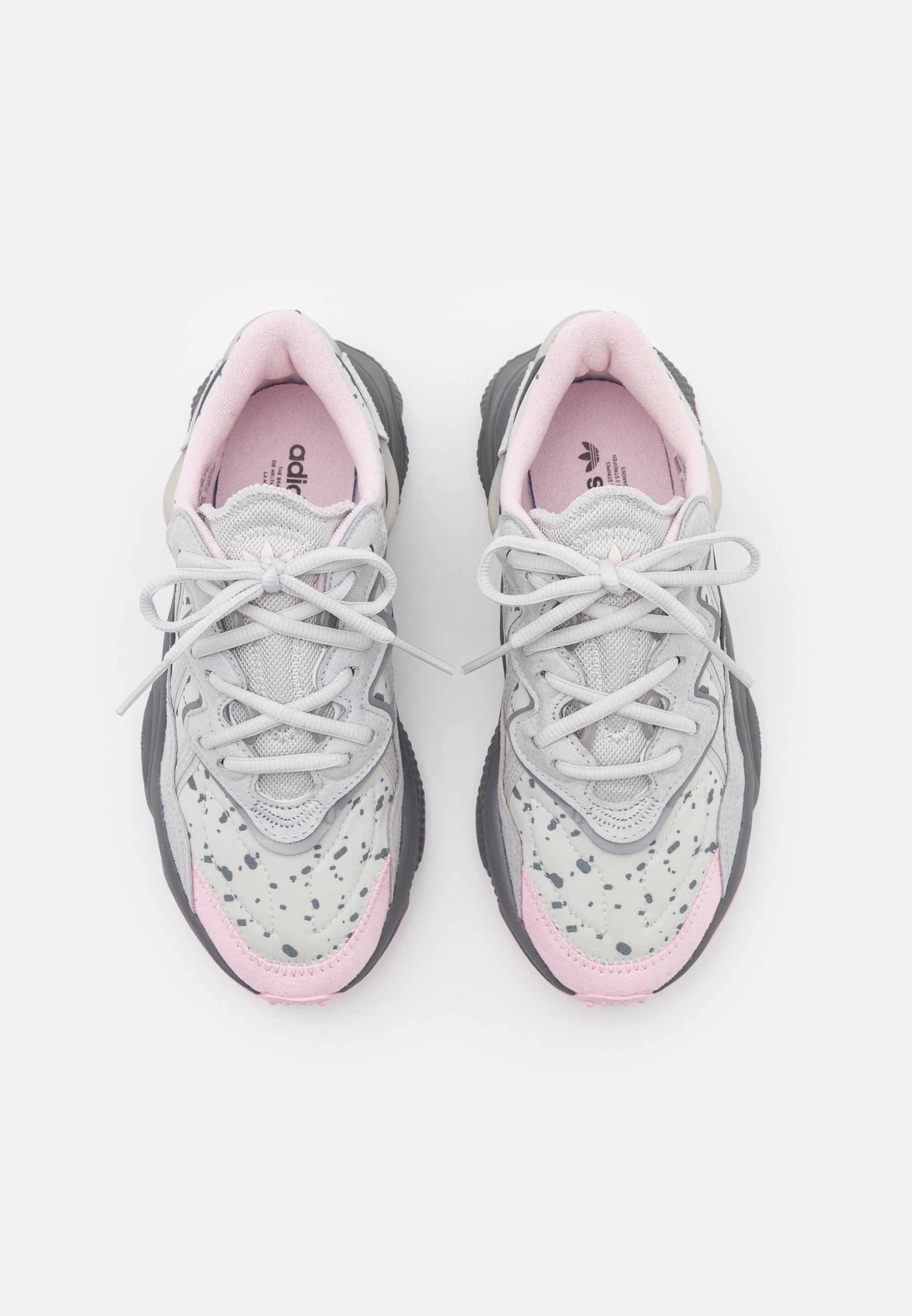 ozweego grey and pink